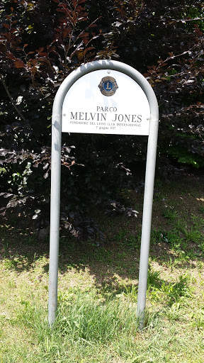 Parco Melvin Jones