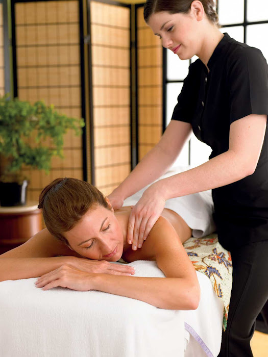 The Lotus Spa on Princess ships offers massages, facials, scrubs, body therapy, body wraps, Botox and acupuncture.