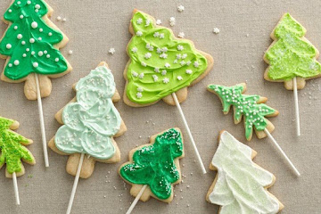 Christmas Tree Cookie Pops 