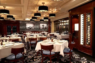 Looking for romantic moments on your Norwegian Getaway cruise? Head to Le Bistro, with its classy vibe and traditional French cuisine.