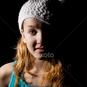 Hope of light by Éric Senterre - Babies & Children Child Portraits