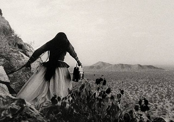 artwork_images_1050_204545_graciela-iturbide