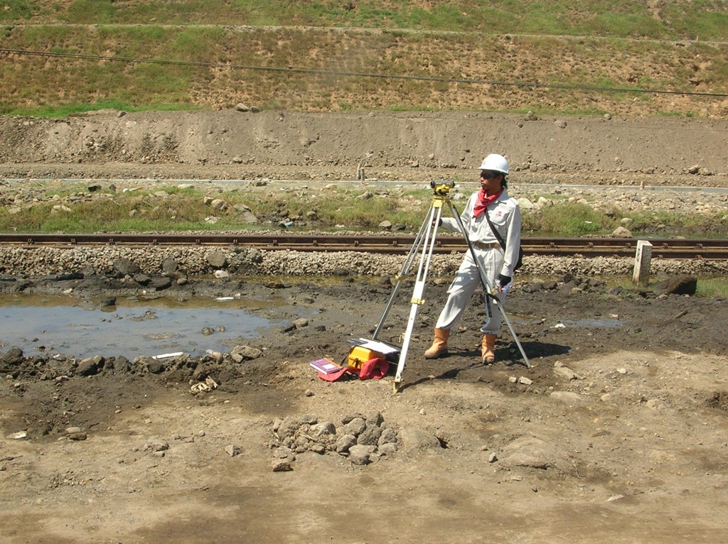 [Working Men (3)[3].jpg]