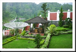 53. pondok di pinggir villa