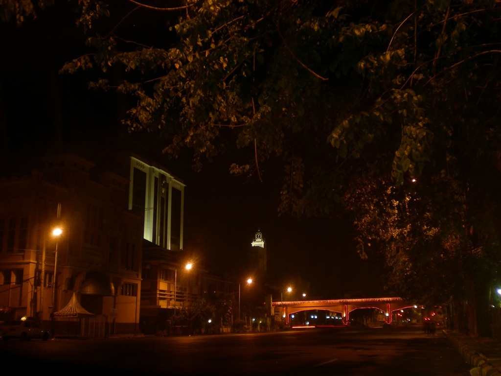 [SurabayaNightsceneBubutan100[1].jpg]