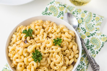 Stovetop Macaroni and Cheese with Brownie Brittle