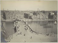 Gezicht op de Nieuwe Amstelbrug richting Amsterdam-Oost