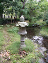 水の苑緑地の石灯籠