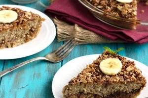 Quinoa Breakfast Bake with Dates and Bananas