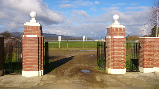 Gates to Franklin Memorial 