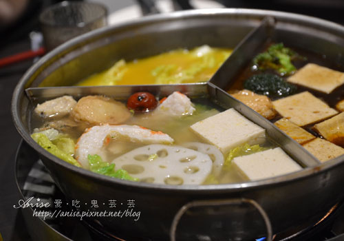 N訪若荷蔬食時尚餐廳，整修後重新開幕囉～