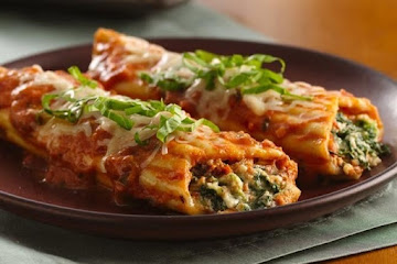 Spinach-Stuffed Manicotti with Vodka Blush Sauce