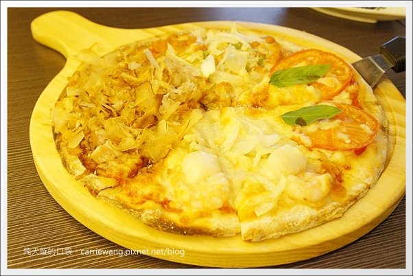 【台中披薩吃到飽】Share Pizza．比薩斜塔。逢甲商圈聚餐的好選擇…