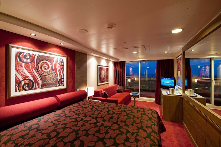 MSC Magnifica's suites feature rich colors and textures that fuse Old World elegance with a contemporary aesthetic.