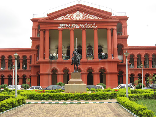 Karnataka High Court , Statue