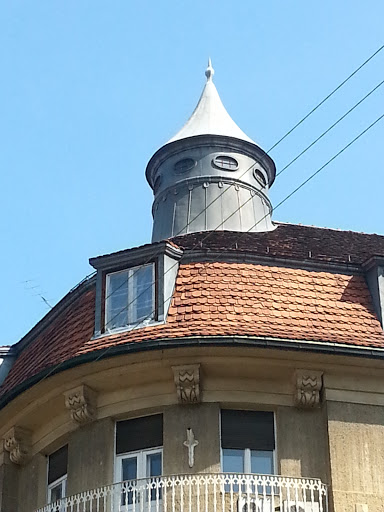 Little Roof Tower