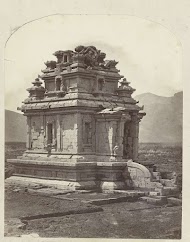 Candi Arjuna, general view showing the staicase projection and the entrance (west). Dieng plateau, Wonosobo district, Central Java province, 8th-9th century.