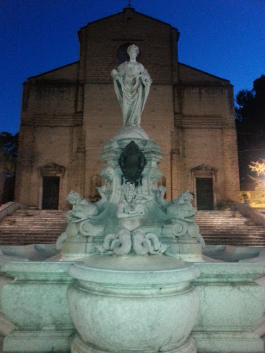 Fontana Chiesa Di San Giorgio 