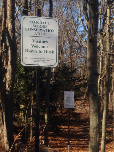 Oakdale Woods Conservation Area - Parker St Entrance