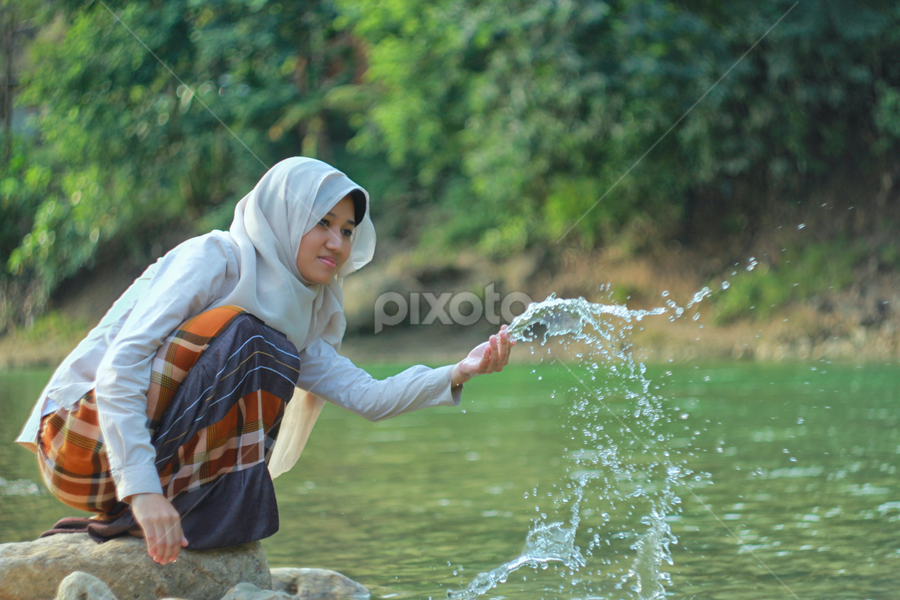 Hijab with erma by Isnaini Ma'ruf - People Portraits of Women