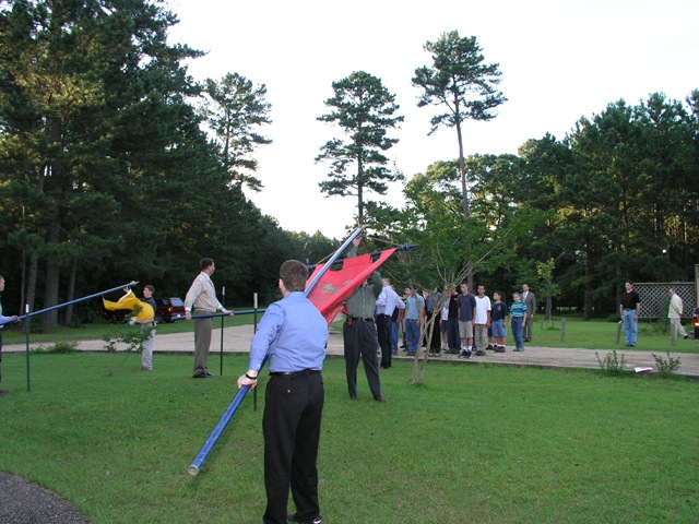 [070103_lowering_flags_01[2].jpg]