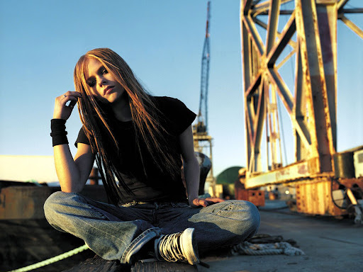 Avril Lavigne Avril (39).jpg AvrilLavigne