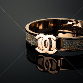 by Fendy Tjandra - Artistic Objects Jewelry