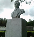 Busto Heriberto Jara Corona