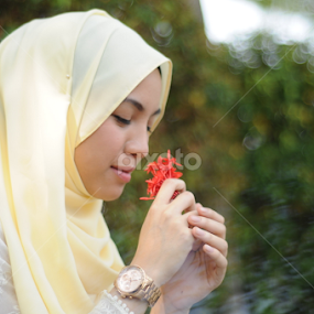 Portraiture of Qistina Shah by Shahrul Izzat - People Portraits of Women