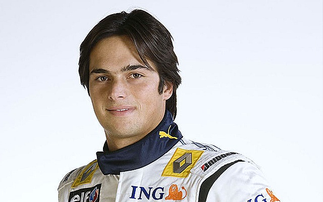 [N.Piquet_renault-team-pilot_www.zr.ruimages.jpg[18].jpg]