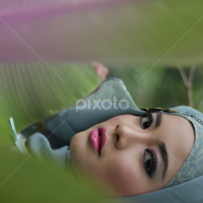 by Ni Sa - People Fashion