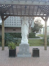 Estatua de la Virgen María