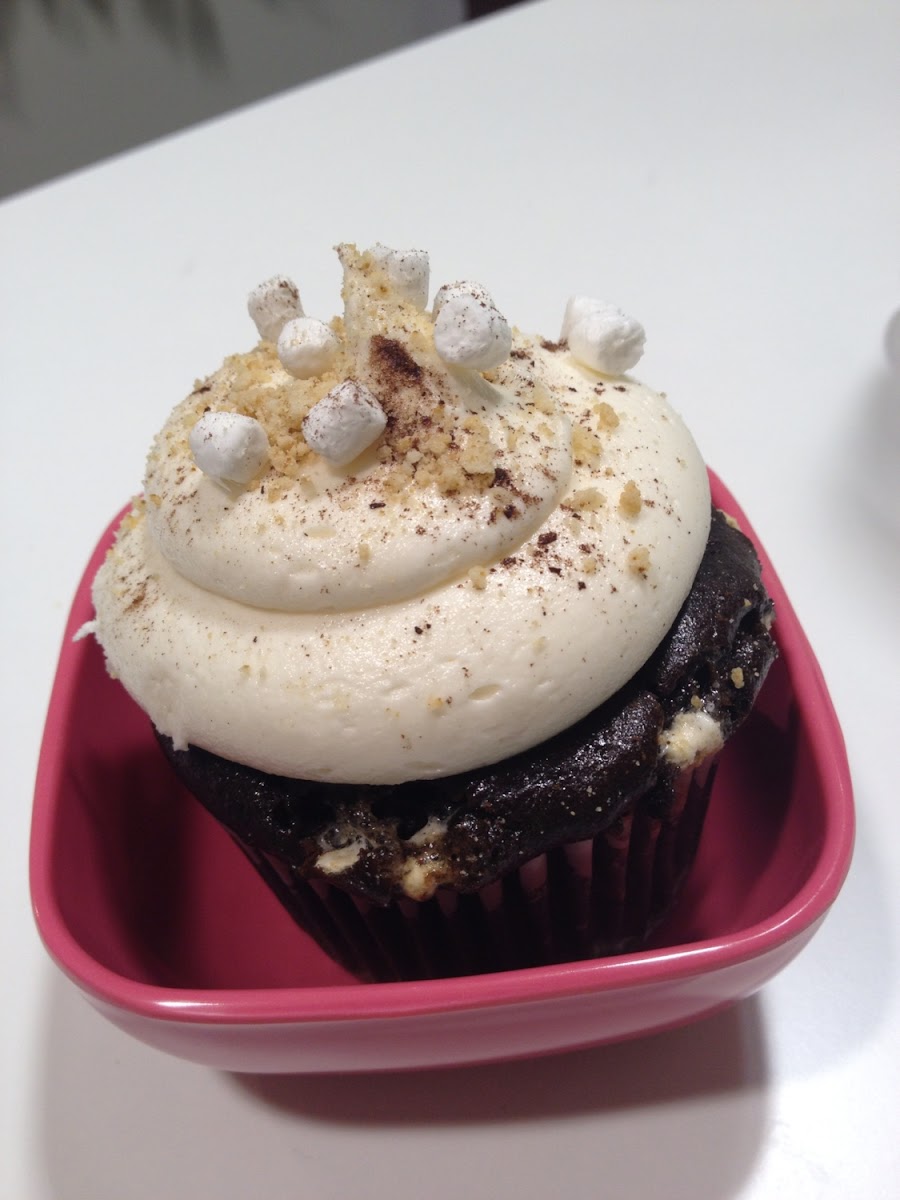 S'mores cupcake - August 2013