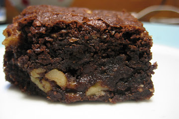 Buckwheat brownies with walnuts and toffee