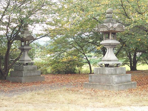椎尾神社 燈籠