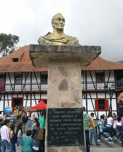 Busto De Simón Bolívar