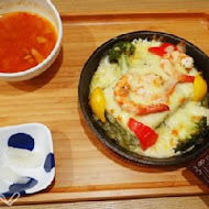 Uzna Omom 杏桃鬆餅屋