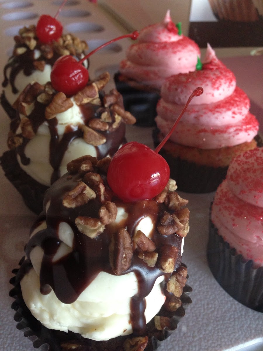Gluten Free Every Day in Omaha!
Hot Fudge Sundae and Strawberry Shortcake featured here. Enjoy!