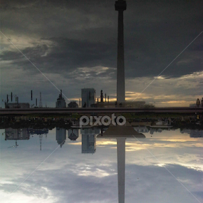 Refleksi Monas by Ditto Sam Liok Liuk - Instagram & Mobile iPhone