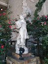 Statue Women Benex