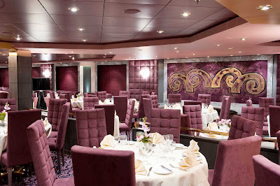   Quattro Venti, on deck 6 of MSC Magnifica, seats 714 guests and is open for dinner only. It offers assigned seating times of 6 and 8:30 pm and has the same menu as the ship's L’Edera dining room.