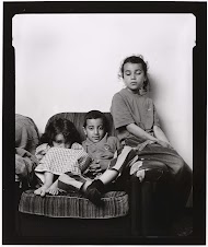 Holia Ali Darwich met broertje en zusje