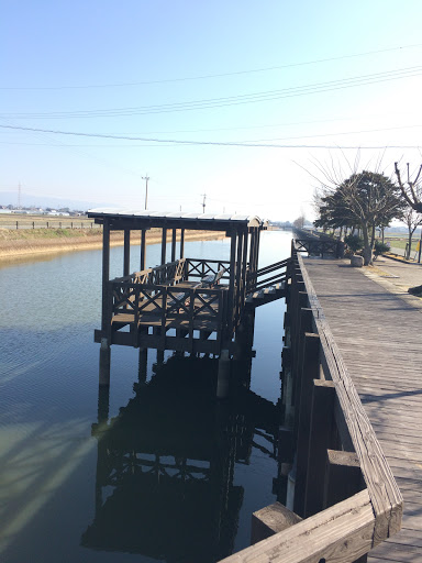 Portal - 親水小公園のベンチ