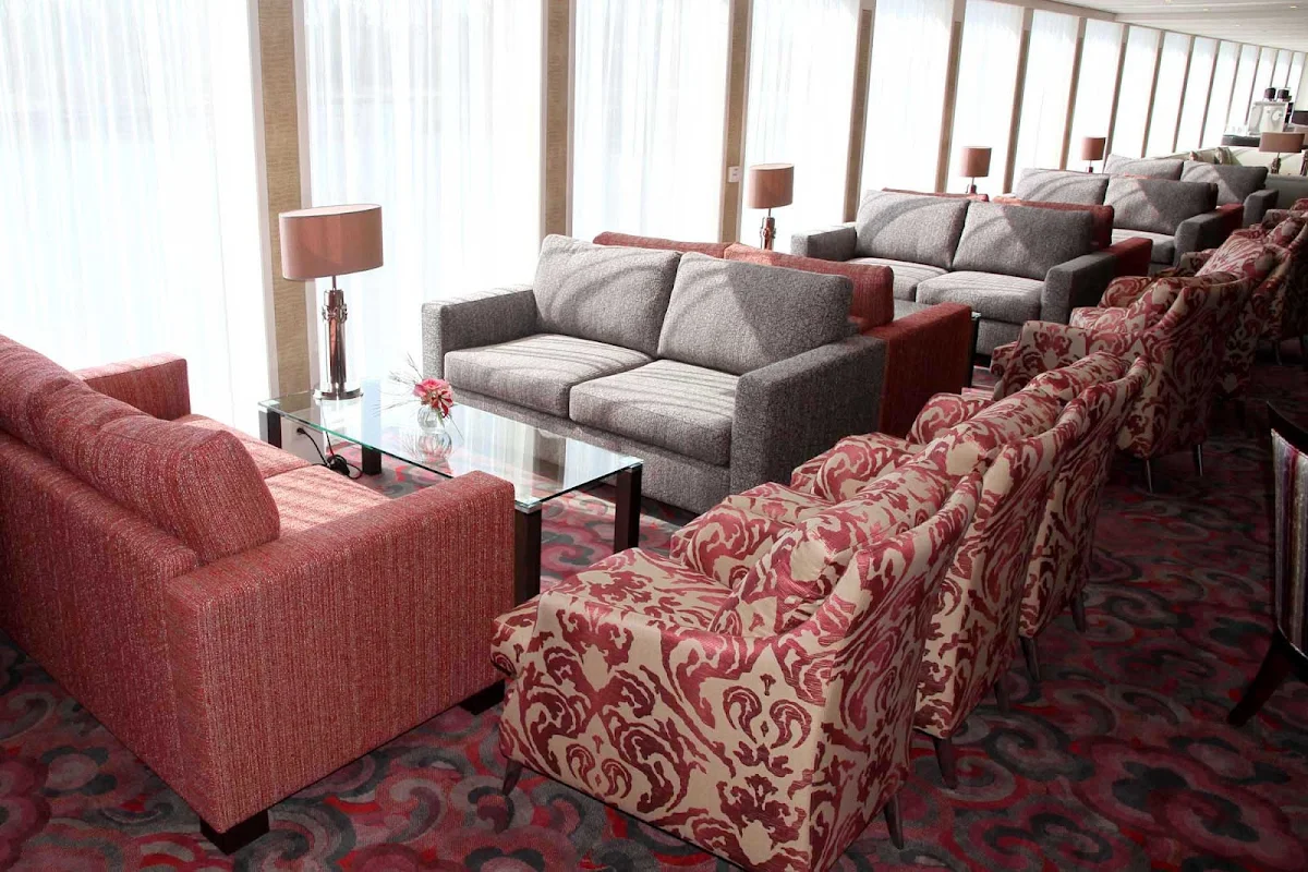 AmaCerto-lounge - Take in the spectacular scenery of the passing landscapes of central Europe from the classically designed lounge aboard  AmaCerto.