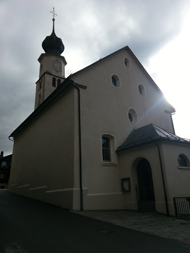 Kirche Fanas