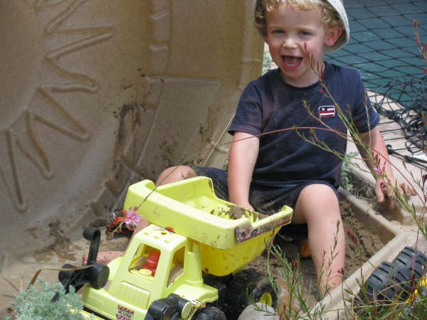 [Michael Sand Box[4].jpg]