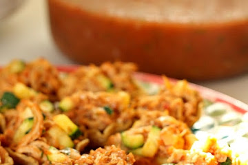 Salsa Chicken Scoops with Zucchini
