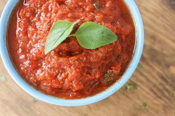 Slow Cooker Tomato Sauce