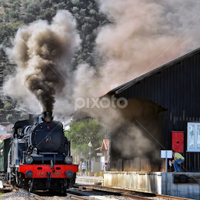 Passing through by Antonio Amen - Transportation Trains