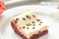 Red Velvet Cheesecake Cookie Bars